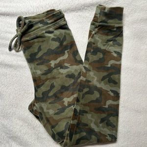 Camo American Eagle Outfitters Sweat Pants with String